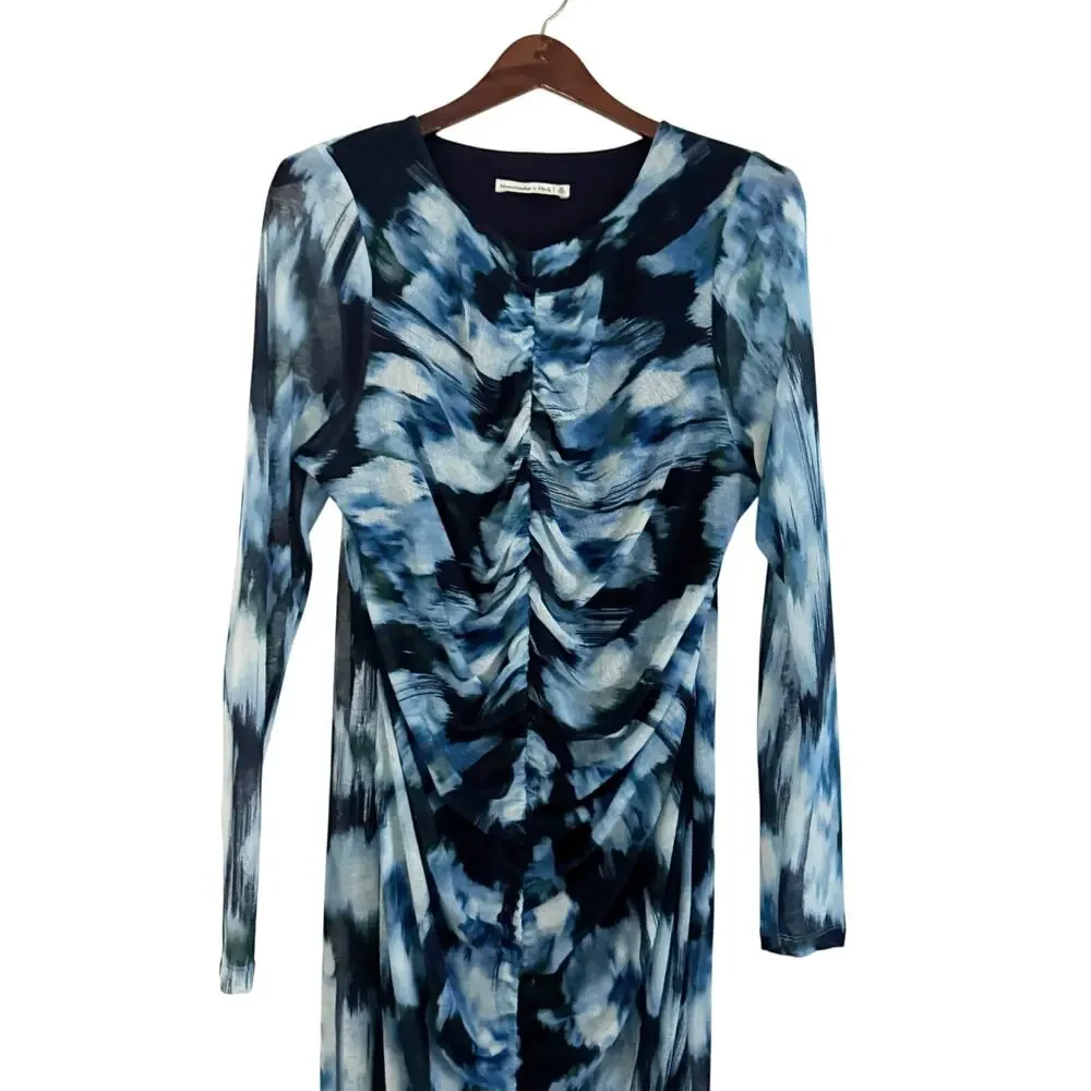 Abercrombie & Fitch blue watercolor